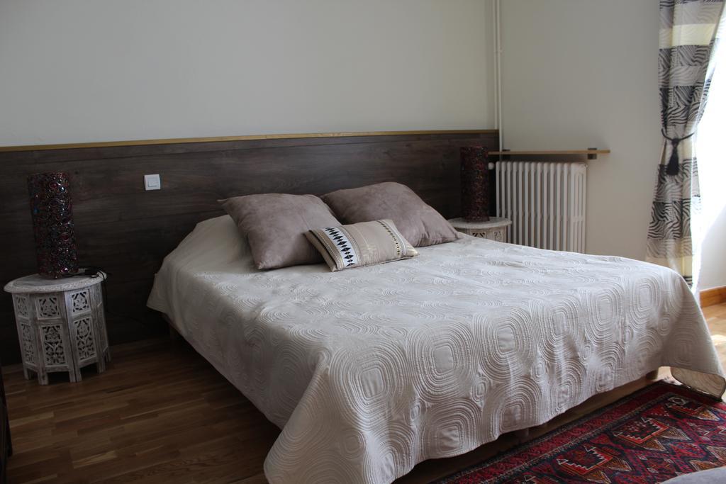 Chambres D'Hotes La Fontaine Espalion Ngoại thất bức ảnh