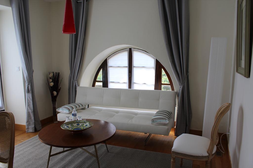 Chambres D'Hotes La Fontaine Espalion Ngoại thất bức ảnh