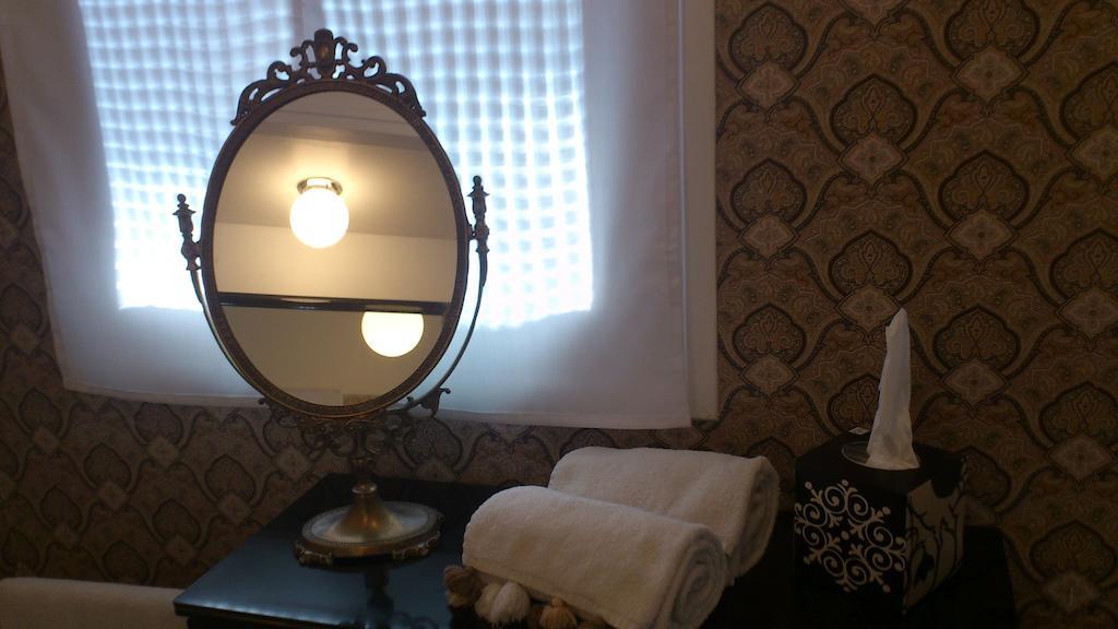 Chambres D'Hotes La Fontaine Espalion Phòng bức ảnh