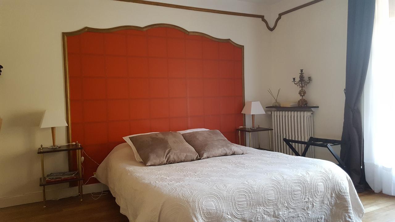 Chambres D'Hotes La Fontaine Espalion Ngoại thất bức ảnh